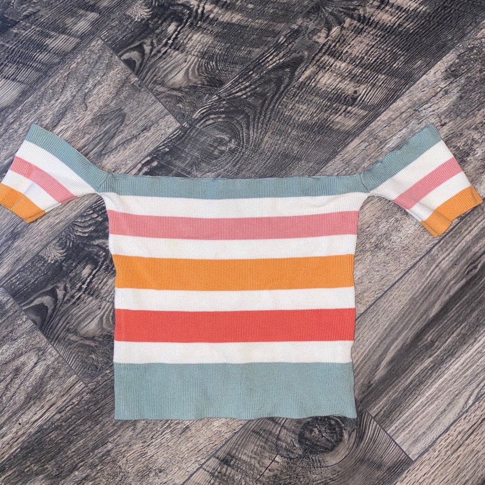 Forever 21 crop top, with mini arm sleeves